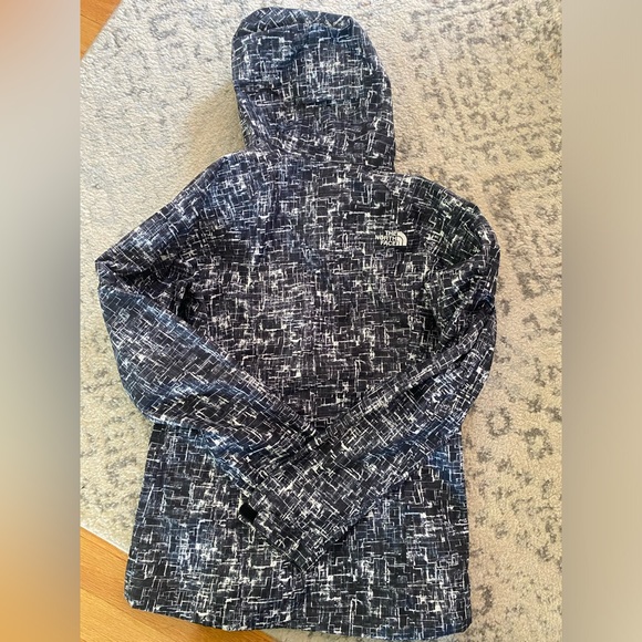 The North Face rain jacket - Picture 2 of 4